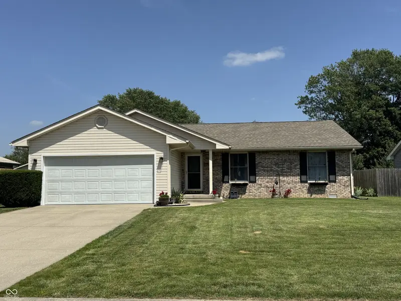 618 Idlewood CT, Seymour, IN 47274