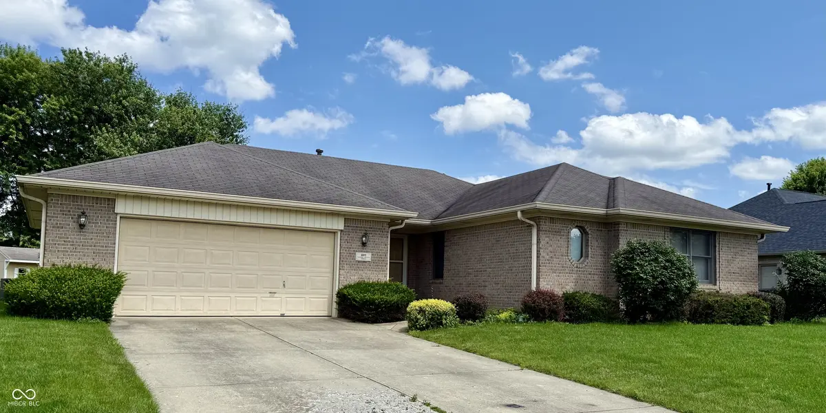 897 N Scott DR, Greenwood, IN 46142
