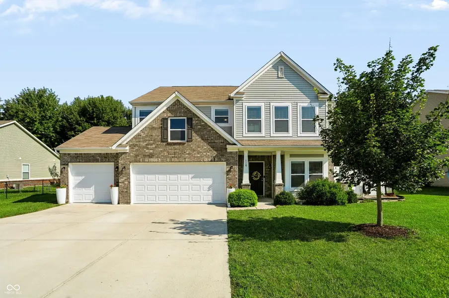 110 N Raymond AVE, Trafalgar, IN 46181
