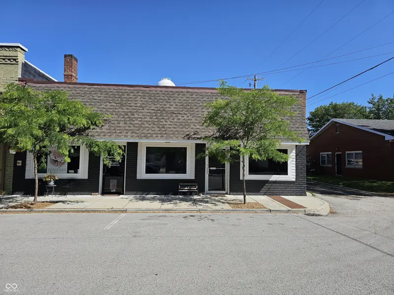 104 E Madison ST, Kirklin, IN 46050