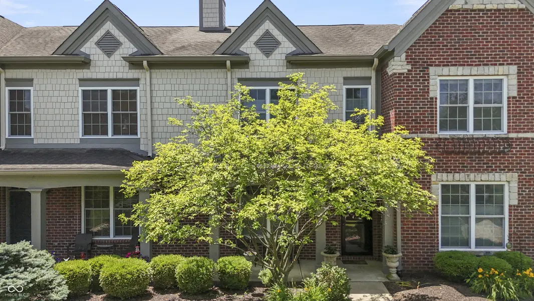 6691 Beekman PL #B, Zionsville, IN 46077
