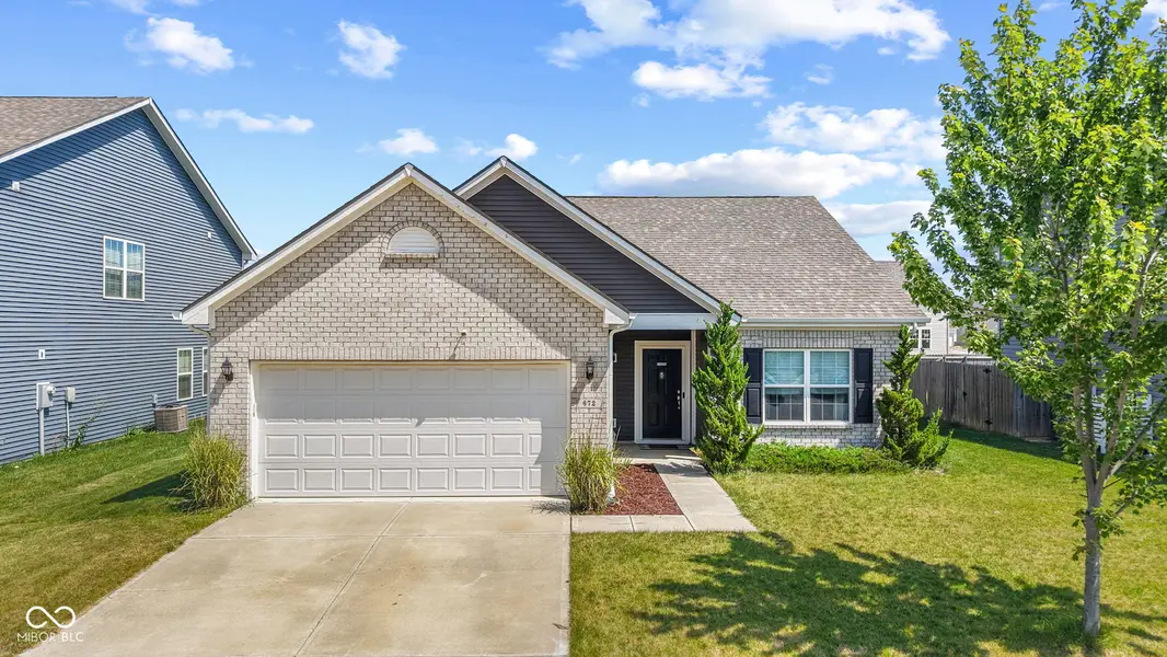 672 Albermarle DR, Pittsboro, IN 46167