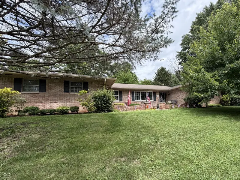 930 Mellowood DR, Indianapolis, IN 46217