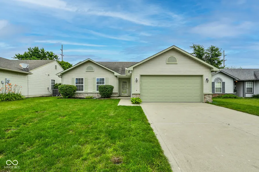 12997 Wingstem CT, Fishers, IN 46038