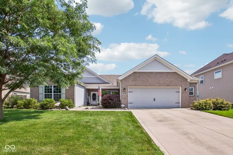 8725 Hornady DR, Indianapolis, IN 46239