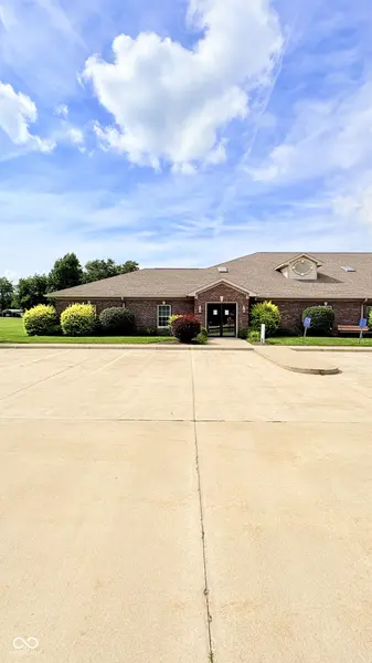 1007 Mill Pond DR, Greencastle, IN 46135