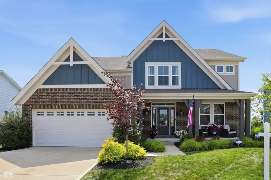 976 Pond View DR, Greenfield, IN 46140