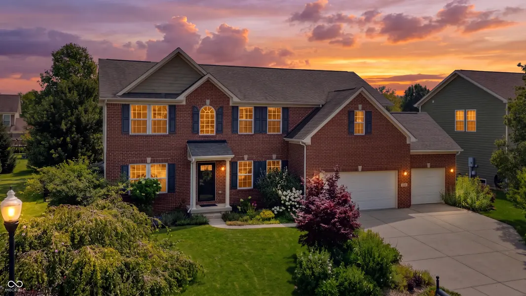 5825 Somerset BLVD E, Bargersville, IN 46106