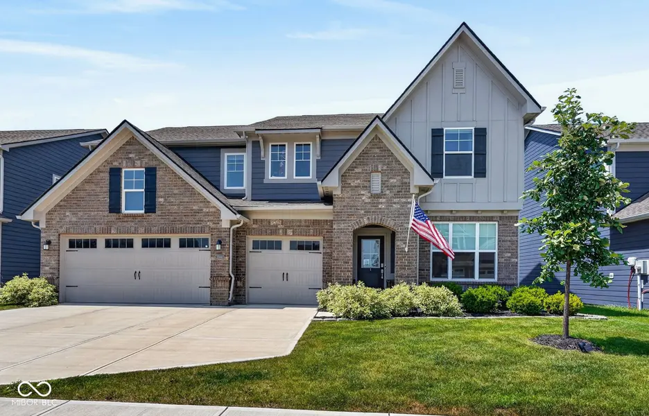 15966 Black Willow LN, Fishers, IN 46040