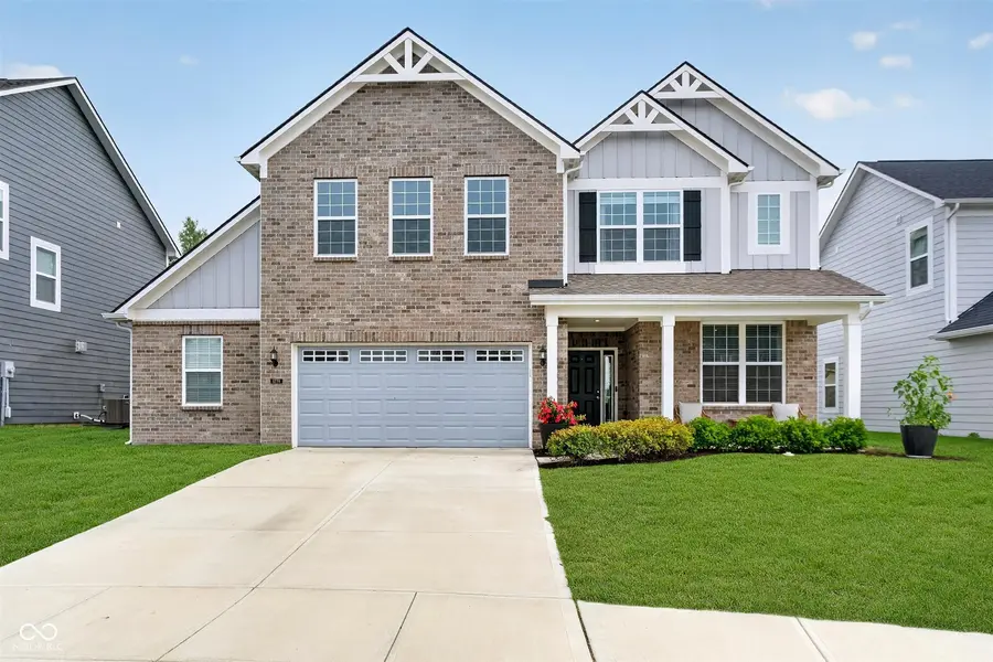 6779 Oakcrest DR, Mccordsville, IN 46055