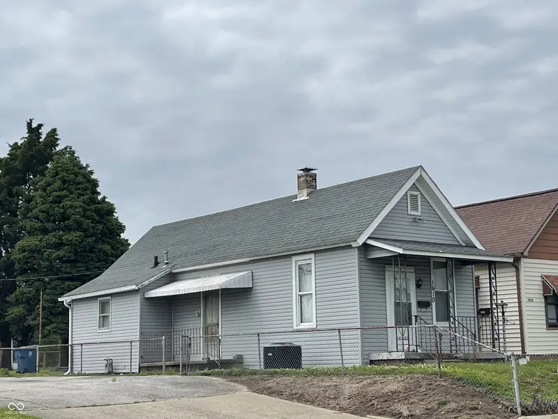 1610 N 4th ST, Terre Haute, IN 47804