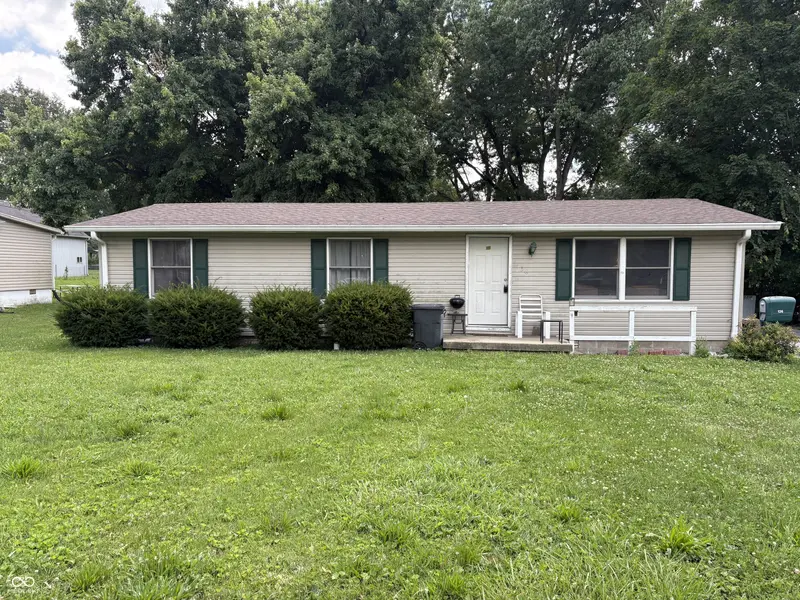 136 W Berry ST, Greencastle, IN 46135