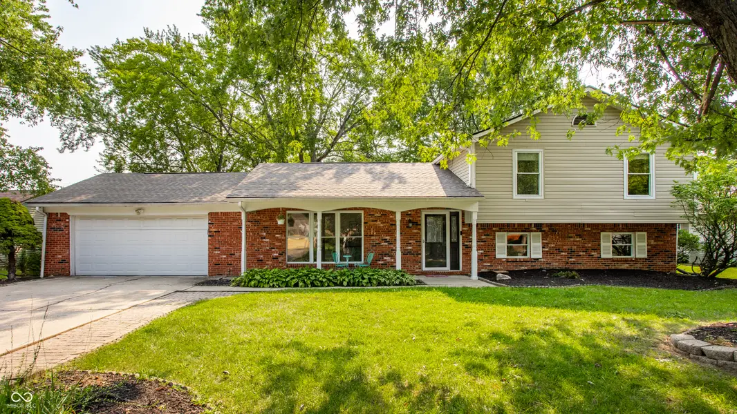 8815 Deer Run DR, Indianapolis, IN 46256