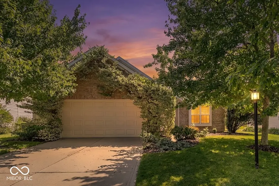 12051 Driftstone DR, Fishers, IN 46037