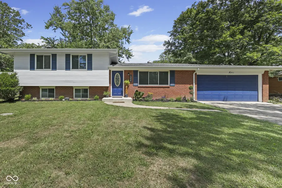 1225 Hathaway DR, Indianapolis, IN 46229