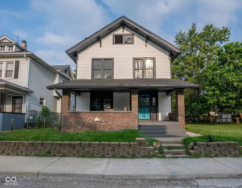 24 Hendricks PL, Indianapolis, IN 46201
