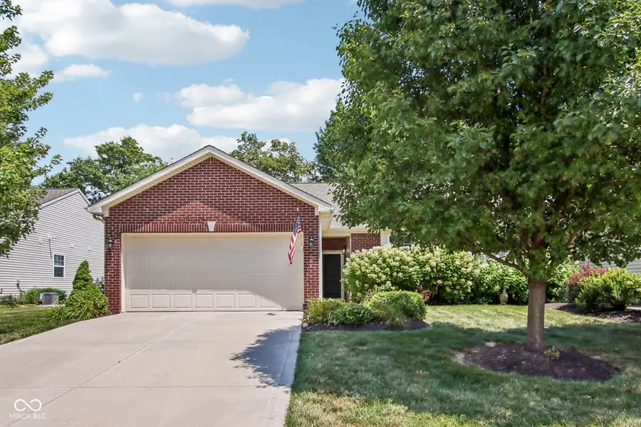 425 Dylan DR, Avon, IN 46123