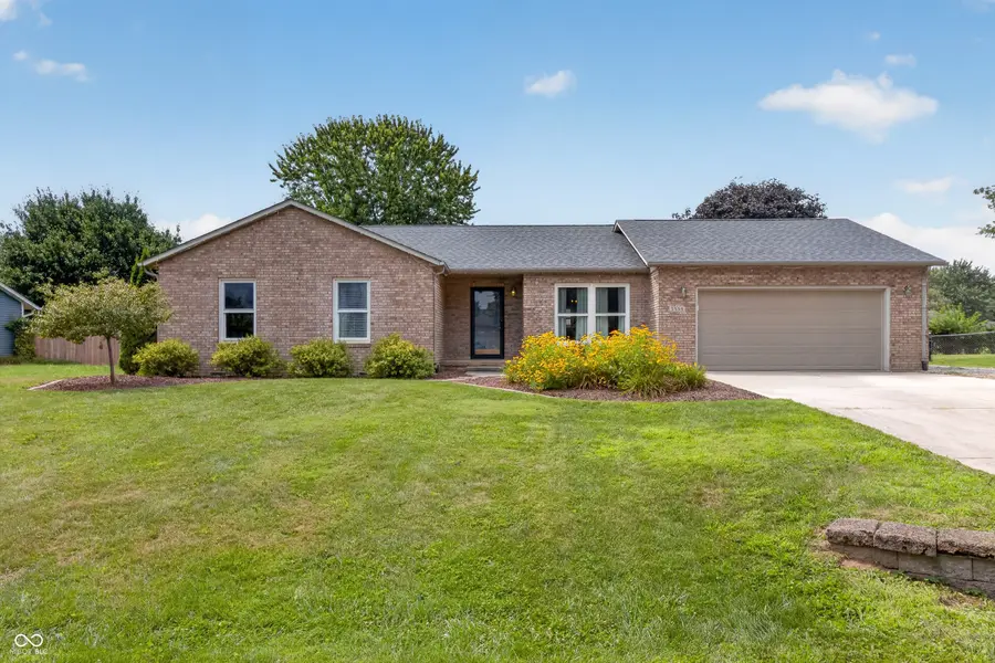 5559 E Broadmore DR, Columbus, IN 47201