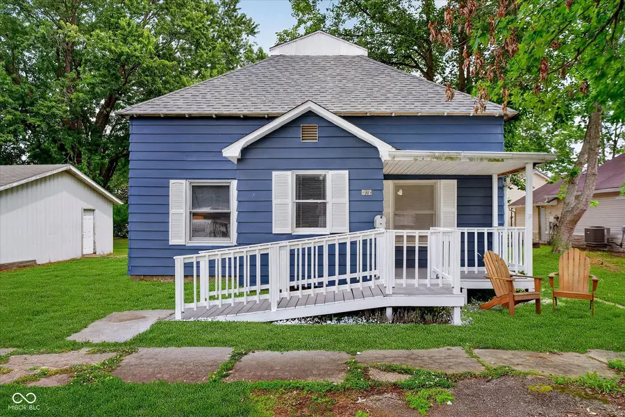 607 S Sheridan AVE, Sheridan, IN 46069