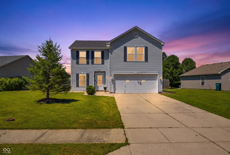 640 Streamside DR, Greenfield, IN 46140