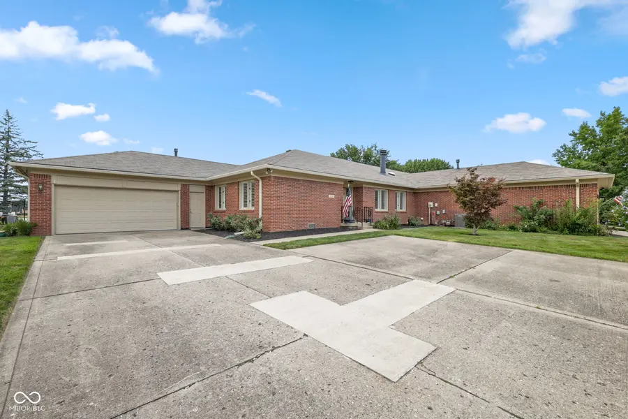 8616 Cricket Tree LN, Indianapolis, IN 46260