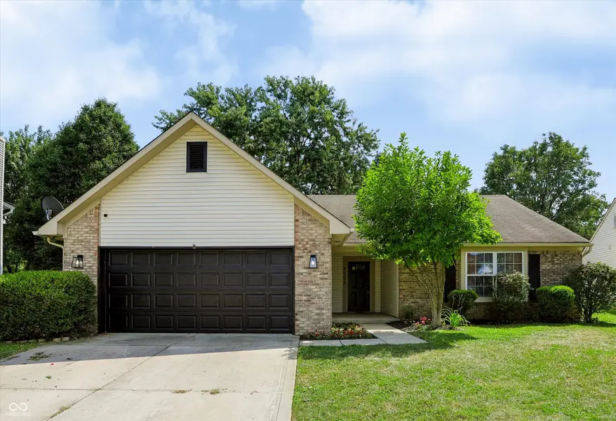 6002 Sycamore Forge LN, Indianapolis, IN 46254