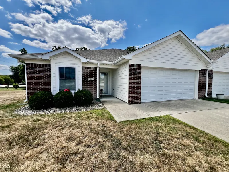 1713 Senior CT, Shelbyville, IN 46176