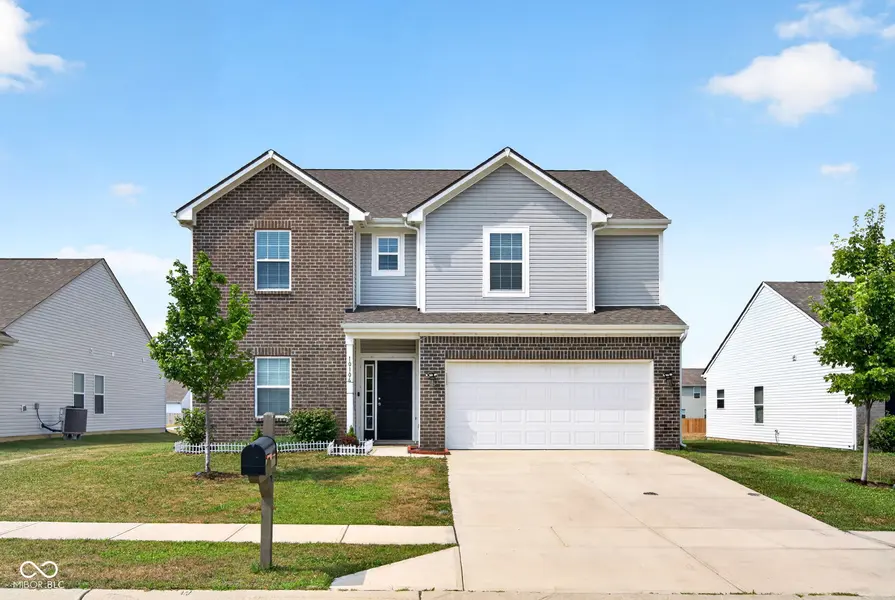 10106 Falls Canyon LN, Indianapolis, IN 46229