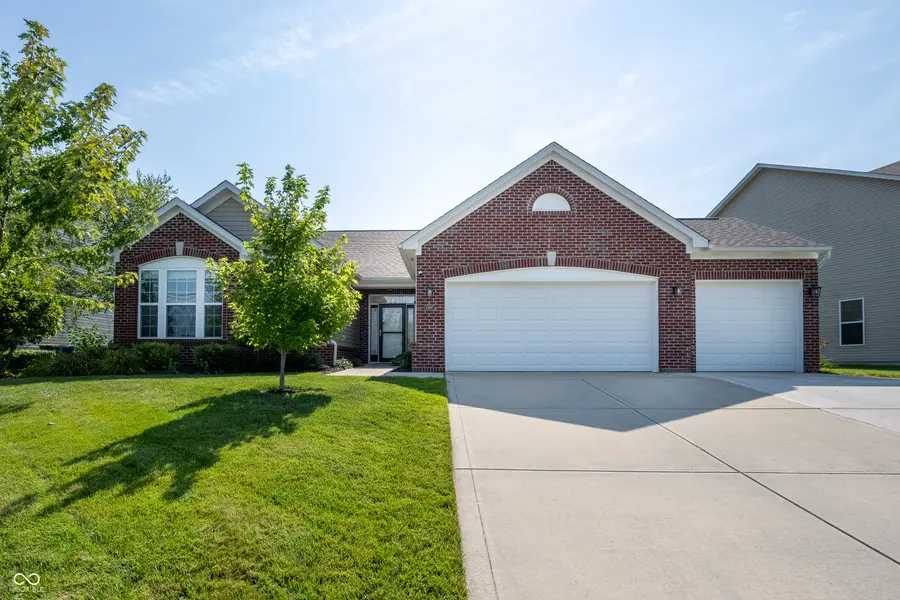 13697 Alvernon PL, Fishers, IN 46038