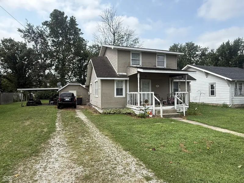 17 W Oak ST, Orestes, IN 46001