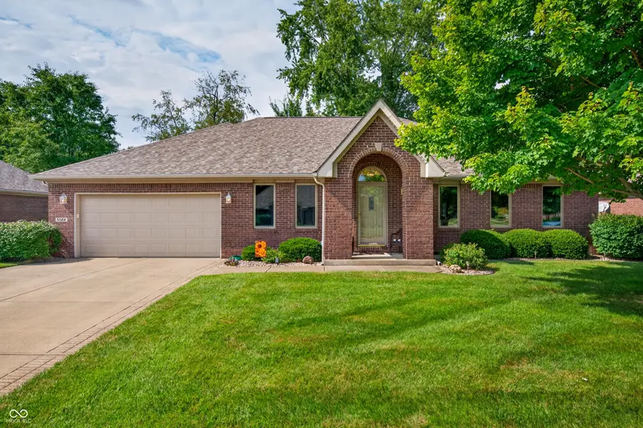 5122 Columbia DR, Columbus, IN 47203