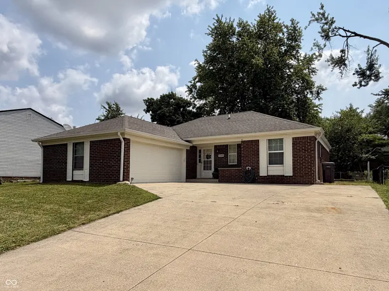 5509 Sleet DR, Indianapolis, IN 46237