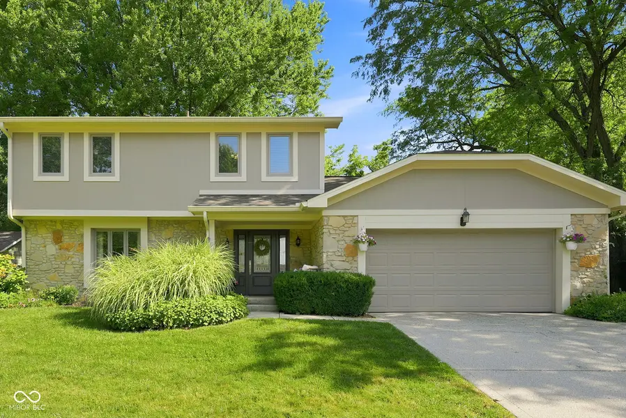 8332 Tanager LN, Indianapolis, IN 46256