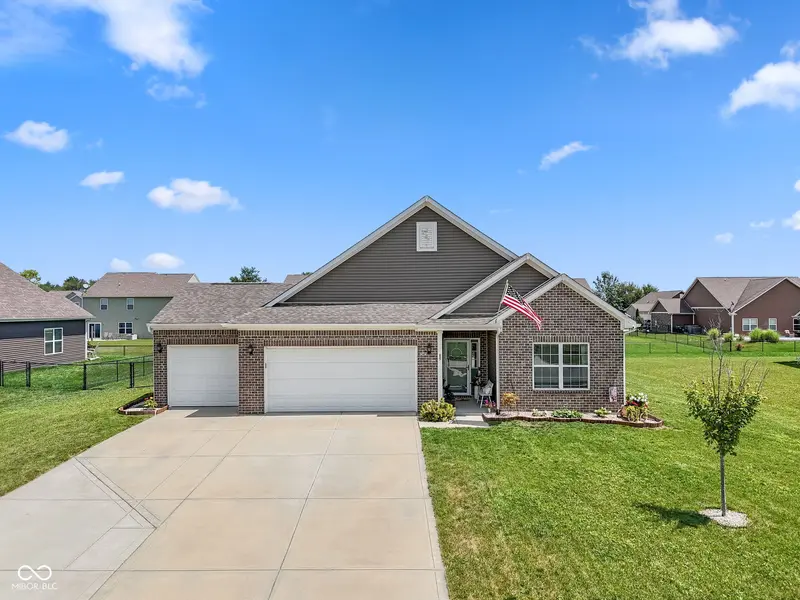 89 Larimar WAY, Whiteland, IN 46184
