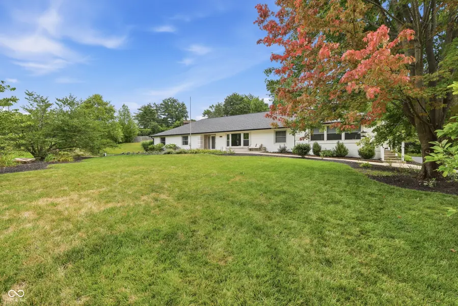 651 Spring Hills DR, Zionsville, IN 46077