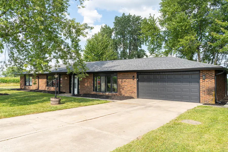 9290 S County Road 200 W, Muncie, IN 47302