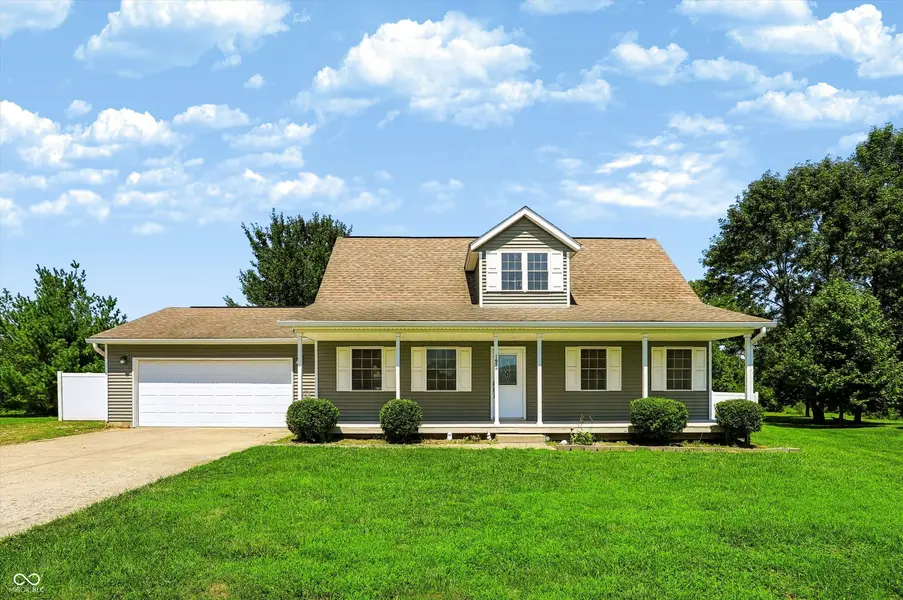 1674 Deer Haven CT, Spencer, IN 47460