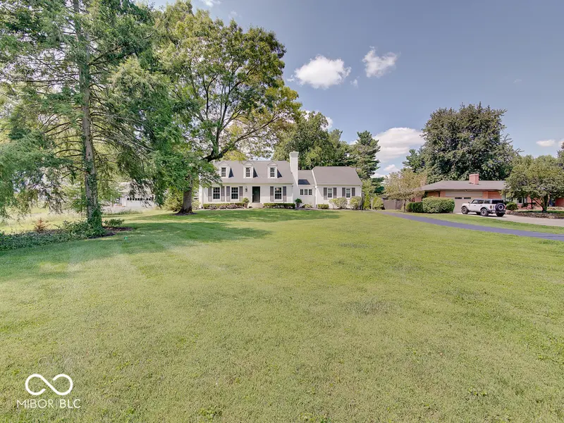 8402 N Pennsylvania ST, Indianapolis, IN 46240