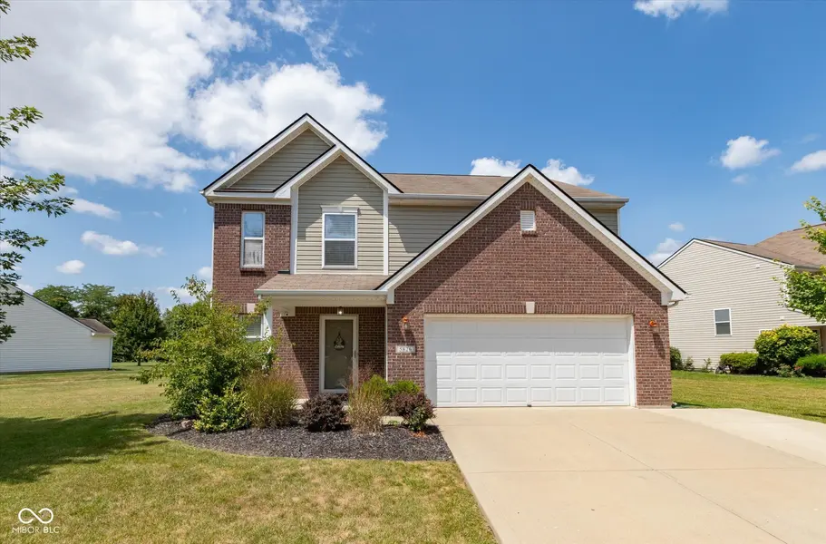 5826 Brookstone DR, Indianapolis, IN 46234