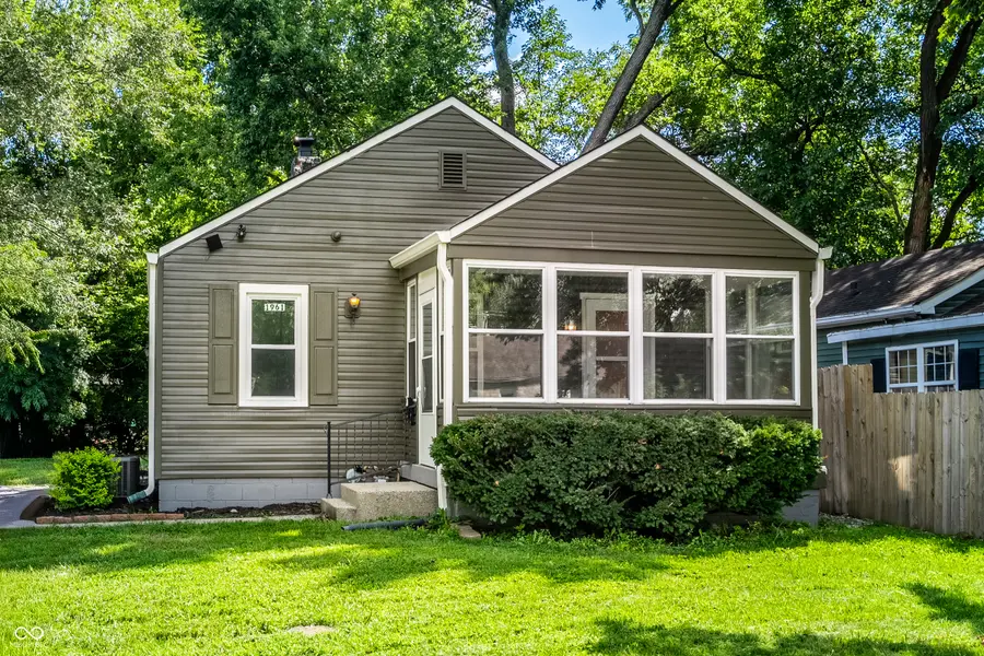 1961 N Dequincy ST, Indianapolis, IN 46218