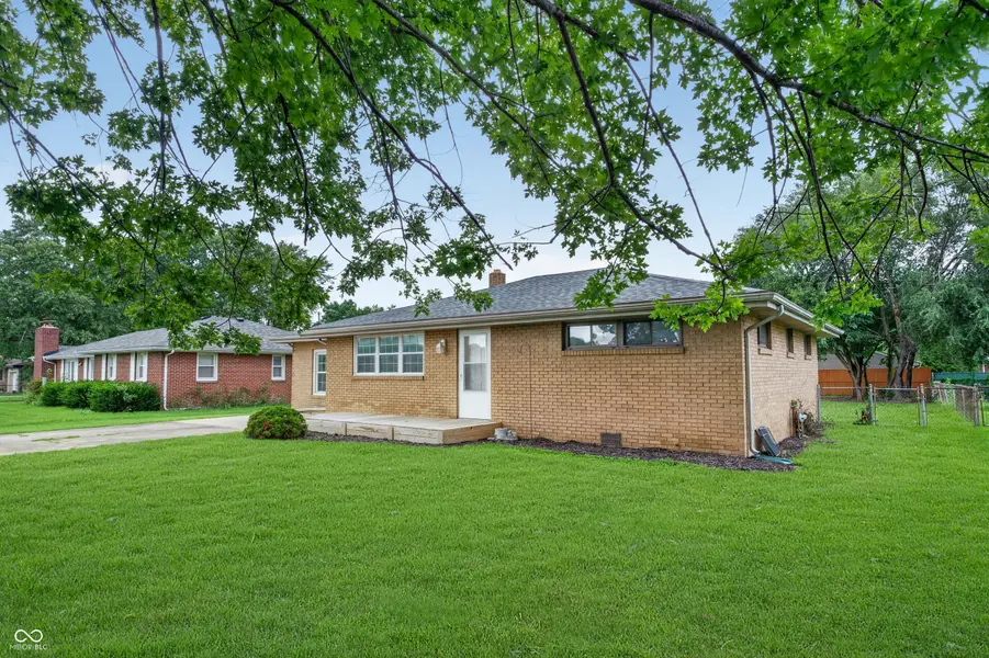 726 E School ST, Anderson, IN 46012