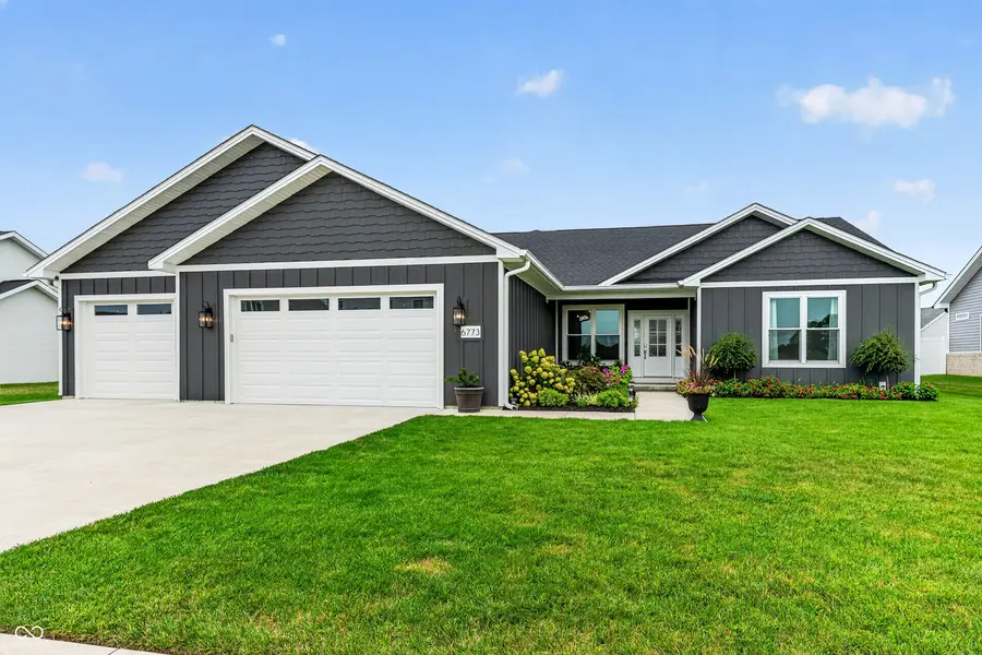 6773 Redbud LN, Seymour, IN 47274