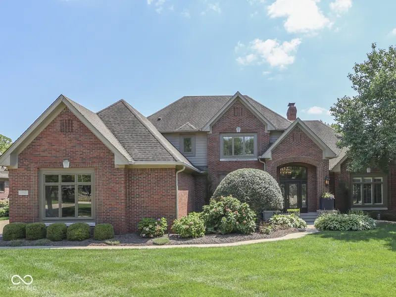3933 Eagle TRCE, Greenwood, IN 46143