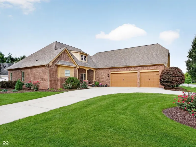 6403 Canak DR, Avon, IN 46123