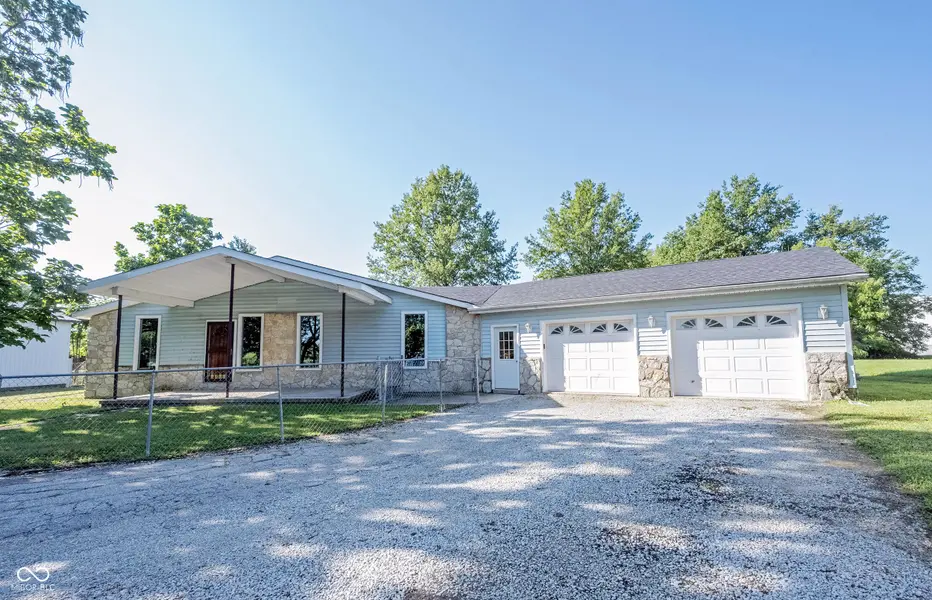1327 W McDonald ST, Hartford City, IN 47348
