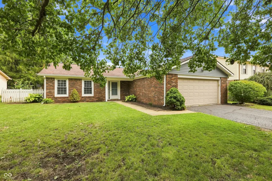 11715 Rush DR, Fishers, IN 46038