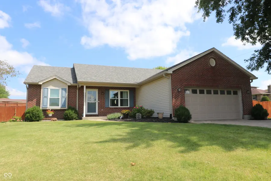 38 Terrance DR, Batesville, IN 47006