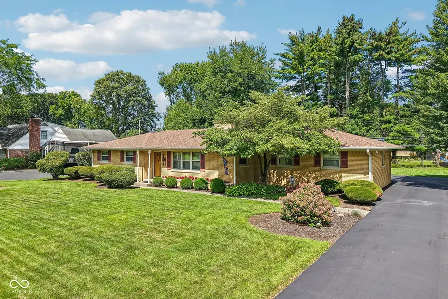 1210 Alimingo DR, Indianapolis, IN 46260