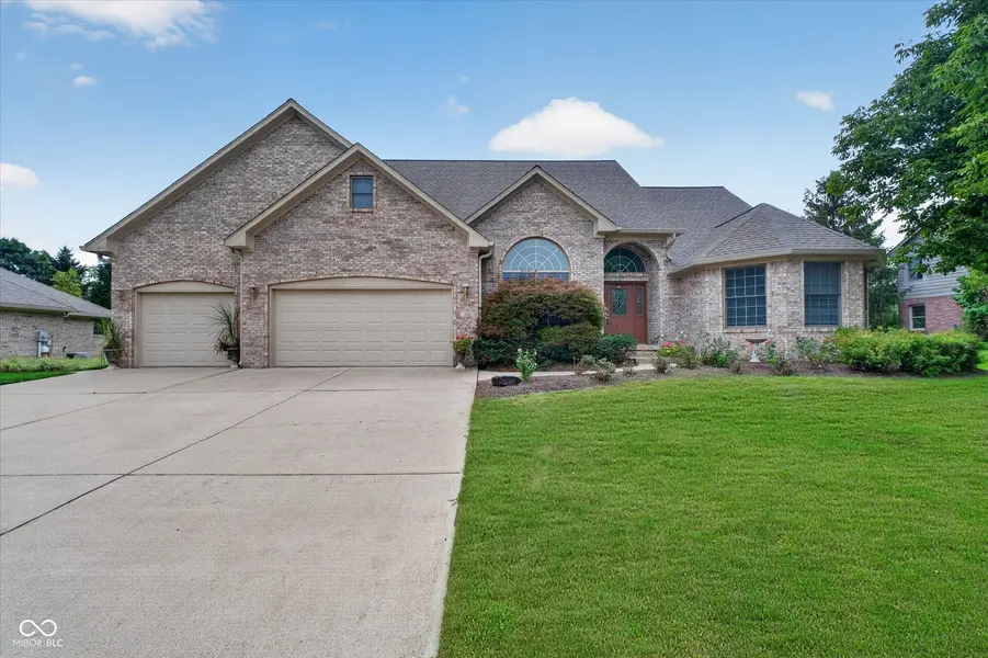 4365 W Woodbridge LN, New Palestine, IN 46163