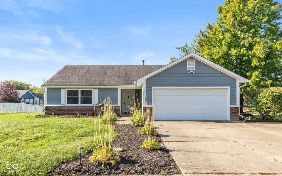 125 Rolling Ridge RD, Shelbyville, IN 46176